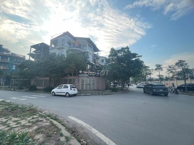 Cho thuê nhà nguyên căn 4 tầng mặt đường   tại quận hà đông, hà nội 1