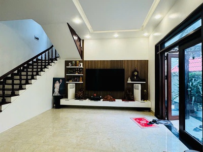 Hiếm - 210m2 - nhà 4 tầng - ngõ thông - 4 thoáng - gara ô tô - biệt thự sân vườn - hàng xóm khai 3