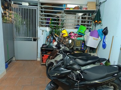 Bán nhà phố núi trúc 32m2 nhà c4 chủ mới về đầu tư xây 5-6 tầng thang máy ở sướng kết hợp kinh 2