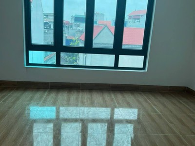 Bán nhà ngõ 160 phố tây tựu 42m2 x 4 tầng, ngõ thông rộng, căn góc mặt tiền bề thế với 5 phòng ngủ 4