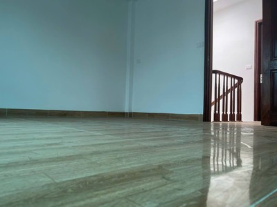 Bán nhà ngõ 160 phố tây tựu 42m2 x 4 tầng, ngõ thông rộng, căn góc mặt tiền bề thế với 5 phòng ngủ 2