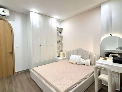 Bán căn nhà ngõ 405 ngọc thuỵ 47m x 4t full đồ, gần oto hơn 6 tỷ. lh 0936123469 2