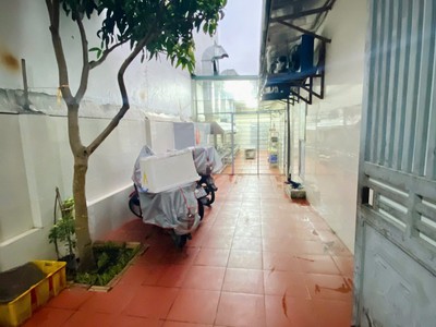Cho thuê, sang nhượng bếp trung tâm - bếp sản xuất - sơ chế nvl tại ngọc thuỵ- long biên 0