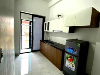 Chính chủ bán gấp nhà ngõ ô tô kinh doanh ngõ 43 trung kính, cầu giấy  dt 48m2   4 tầng. 9.45 tỷ. 0