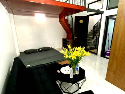 Chính chủ bán gấp nhà ngõ ô tô kinh doanh ngõ 43 trung kính, cầu giấy  dt 48m2   4 tầng. 9.45 tỷ. 4