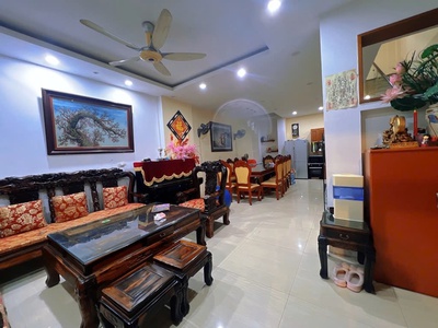 Bán nhà phố nguyên hồng - 93m  - vị trí đẹp - ô tô tránh - kinh doanh - giá chỉ 25 tỷ 1
