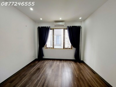 Tựu liệt giá chỉ 5.6 tỷ  30m  x 5 tầng   nhà mới tinh 3