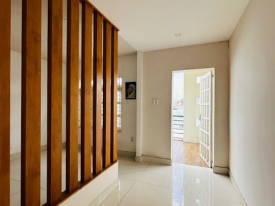 Chủ gấp bán nhà 4 tầng đẹp tuyệt - hẻm xe tải tránh thông thoáng - giá chỉ 7.5 tỷ 3