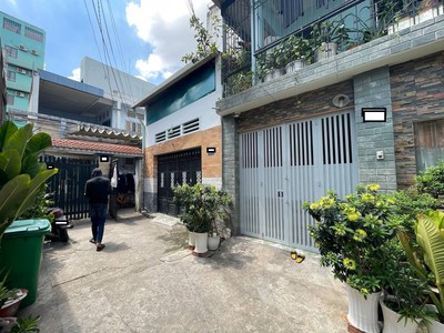 Bán nhà dt 75m2, hẻm xe hơi đường đô đốc chấn, quận tân phú 0