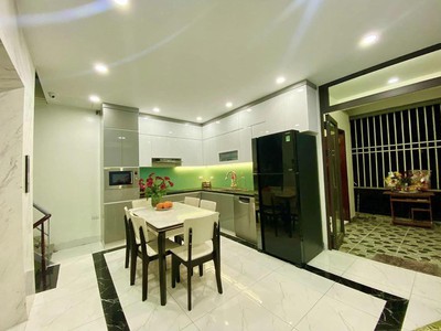 Bán nhà 5 tầng thang máy   phố đại la   gần trường kinh tế quốc dân   40m2   8.7 tỷ 1