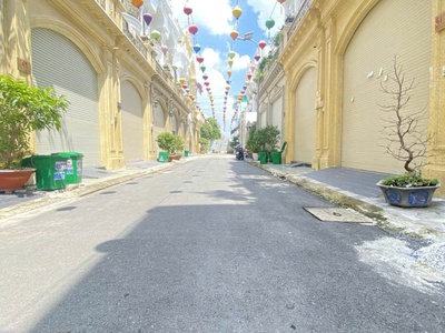 Bán gấp nhà đ số 8 khu phân lô cao cấp 68m2 hẻm 10m 4 tầng nhỉnh 5 tỷ 4