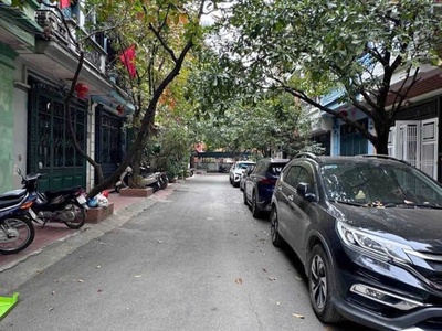 Bán nhà mặt phố ngọc lâm long biên vị trí vàng kinh doanh cực hiếm: gần ngã tư trung tâm phố 2