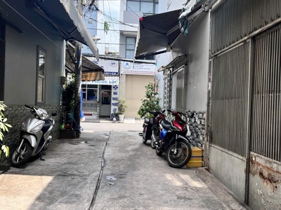 Ngộp bank giảm 500tr nhà đỗ nhuận tân phú gần chợ sơn kỳ 48m2 ,2 tầng 5 tỷ 0