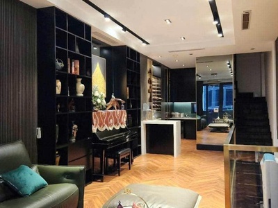 Bán nhà hoàng quốc việt, phân lô, ôtô tránh, vỉa hè kinh doanh, dt 52m2 giá 17 tỷ 100 0