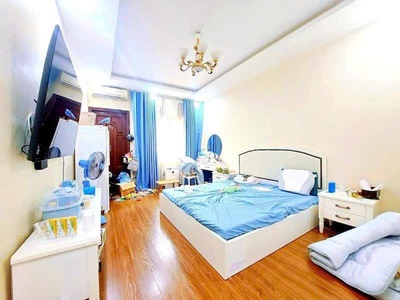 Bán mảnh đất 275m phố hoàng văn thái mặt tiền 9m - xây tòa building chất lượng 2