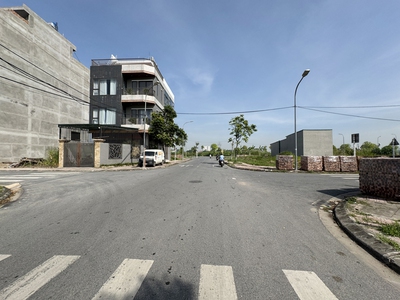 Lô góc 122,6m2 đất đấu giá phường Cự Khối - Mặt phố Hoa Động đường rộng 17m, ngay cạnh trường học 4