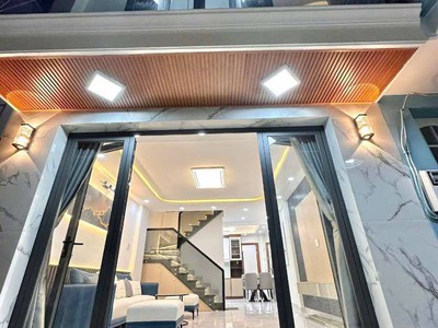 Bán nhà đẹp Quận 7 - Diện tích: 4,3 x 14m.- Giá: 6Ty2 0