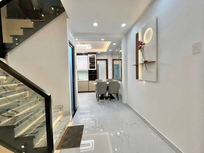 Bán nhà đẹp Quận 7 - Diện tích: 4,3 x 14m.- Giá: 6Ty2 5