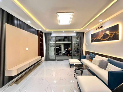 Bán nhà đẹp Quận 7 - Diện tích: 4,3 x 14m.- Giá: 6Ty2 4