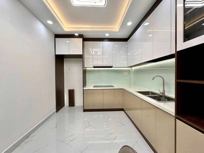 Bán nhà đẹp Quận 7 - Diện tích: 4,3 x 14m.- Giá: 6Ty2 7