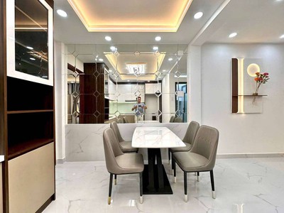 Bán nhà đẹp Quận 7 - Diện tích: 4,3 x 14m.- Giá: 6Ty2 8