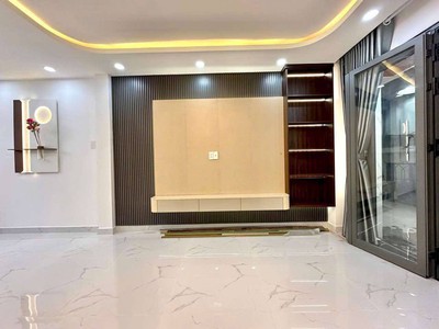 Bán nhà đẹp Quận 7 - Diện tích: 4,3 x 14m.- Giá: 6Ty2 3