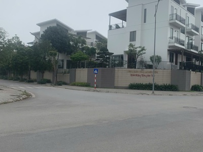 Nhà đẹp - giá tốt - vị trí đắc địa tại phố gia quất, phường thượng thanh, quận long biên, hà nội 0