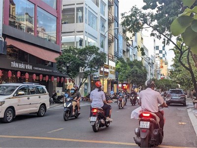 Gấp gấp bán  căn góc 2 mặt tiền bùi hữu nghĩa ngay nguyễn trãi p7 q5. chỉ 11.3 tỷ 1