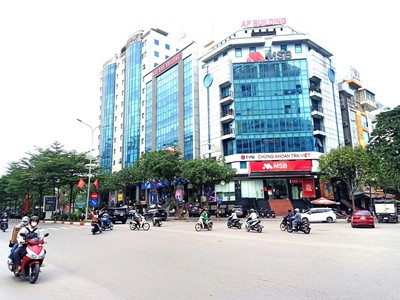 Siêu biệt thự lô góc 3 mặt thoáng   cầu giấy   236m    mặt tiền 20m   4 tầng đẳng cấp   sân vườn 1