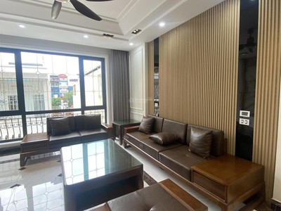 Bán nhà ngõ 106 hoàng quốc việt 50 m2, 6 tầng có thang máy, ngõ thông, 2 ô tô tránh 4