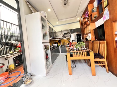 Bán nhà 60m , 4pn, 3wc, linh xuân, thủ đức, 5.2 tỷ, sổ hồng 1