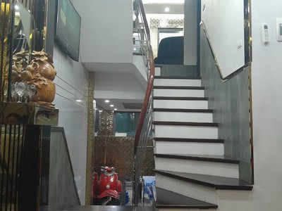 Hiếm, nguyễn chí thanh, đống đa, phân lô ô tô tránh, 40m2, 5 tầng, mt 4.1m, chỉ 18 tỷ 1