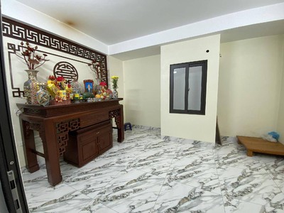  bán nhà trung tâm quận tây hồ   57m    3 tầng dân xây kiên cố   ô tô đỗ cửa 2