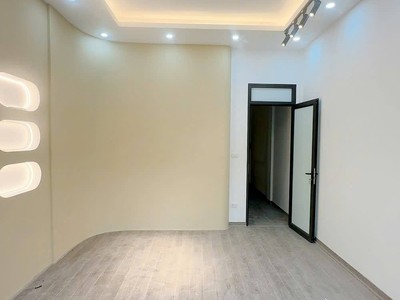 Nhà phân lô - ô tô tránh   gara- ô tô ngủ trong nhà   55m2  15 tỷ   kinh doanh đỉnh 1