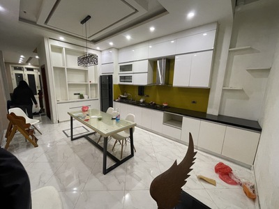  bán nhà trung tâm quận tây hồ   57m    3 tầng dân xây kiên cố   ô tô đỗ cửa 1