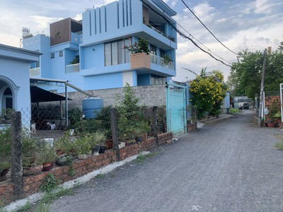 Bán đất cách mặt tiền 30m vươn lài phường an phú đông q12, sổ vuông nở hậu, cho phép xây nhà 4 0