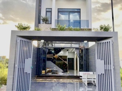 Nhà lầu siêu sang, sổ riêng thổ cư gần kcn thạnh phú, chỉ 2tỷ250 0