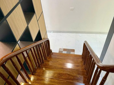 Nhà huỳnh thúc kháng - 25m, mt 5.7m - giá 7 tỷ 2