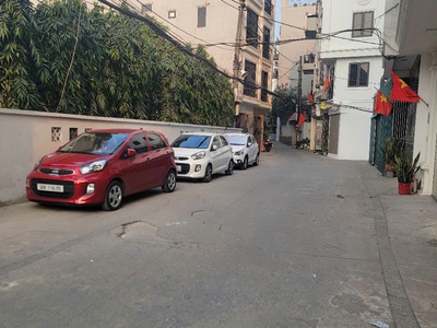 Bán nhà đẹp ở ngay ngõ 264 ngọc thuỵ - dân xây - ô tô - 40m2 nhỉnh 5 tỷ   thương l:ượng 0