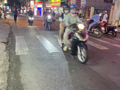 Bán nhà mặt tiền 4x20m giá 9,5 tỷ đường nguyễn văn quá 0