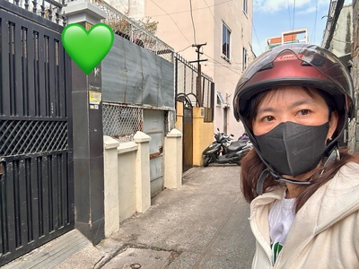   chính chủ bán nhà đường xóm chiếu - qua quận 1 có 3 phút-giao thương với tôn thất thuyết và 0