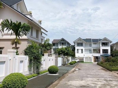 Biệt thự mê linh - anh dũng, 180m 3 tầng, đường 10, giá 10.7 tỉ, rẻ nhất thị trường 0