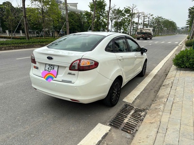 Ford Fiesta 2011 1.6 AT Sedan - 115000 km 3
