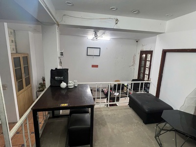 Cho Thuê văn phòng tầng 2 - 45m2 - 1 sàn 1 lửng - Vĩnh Hưng 6