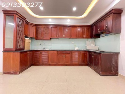 Nhà đẹp   thang máy   ngay công viên thống nhất   phố nguyễn đình chiểu   trung tâm hai bà trưng 4