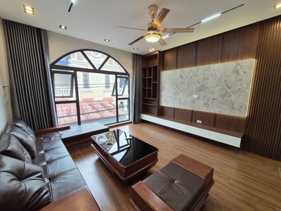 Bán nhà đẹp phố trạm 38m2 nhỉnh 6 tỷ   ngõ nông, gần phố, ở sướng 0