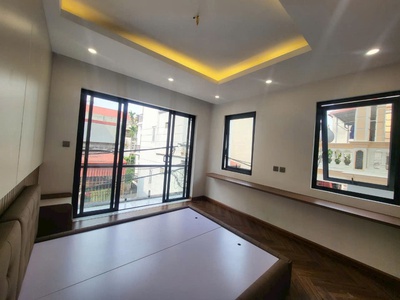 Siêu phẩm nhà mới phố đàm quang trung   37.5m -giá 6,6tỷ -nội thất cao cấp, ngõ nông ,ô tô 2