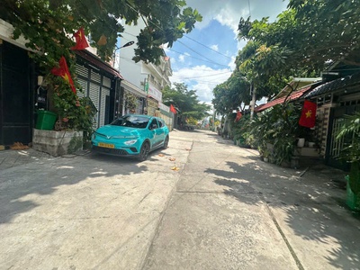 Chính chủ chưa qua đầu tư  nhà thạnh lộc 37 ngang khủng 5m 1 trệt 1 lầu 1 tum- hẻm 8m- nhỉnh 0