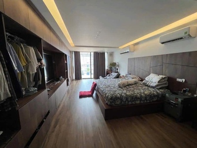 Bán nhà hoàng quốc việt, phân lô, ôtô tránh, vỉa hè kinh doanh, dt 51m2 giá 16 tỷ 680 2