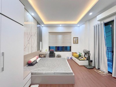 Nhà mặt ngõ ô tô   góc 2 mặt thoáng   kinh doanh nhỏ   nhà mới ở ngay   gần ngã tư sở 3